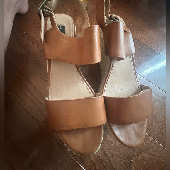 Steve Madden Berkeley Platform Sandals - Picture 1 of 3